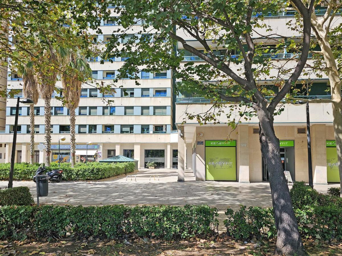 Apartamentos Las Ciencias K Валенсия Екстериор снимка